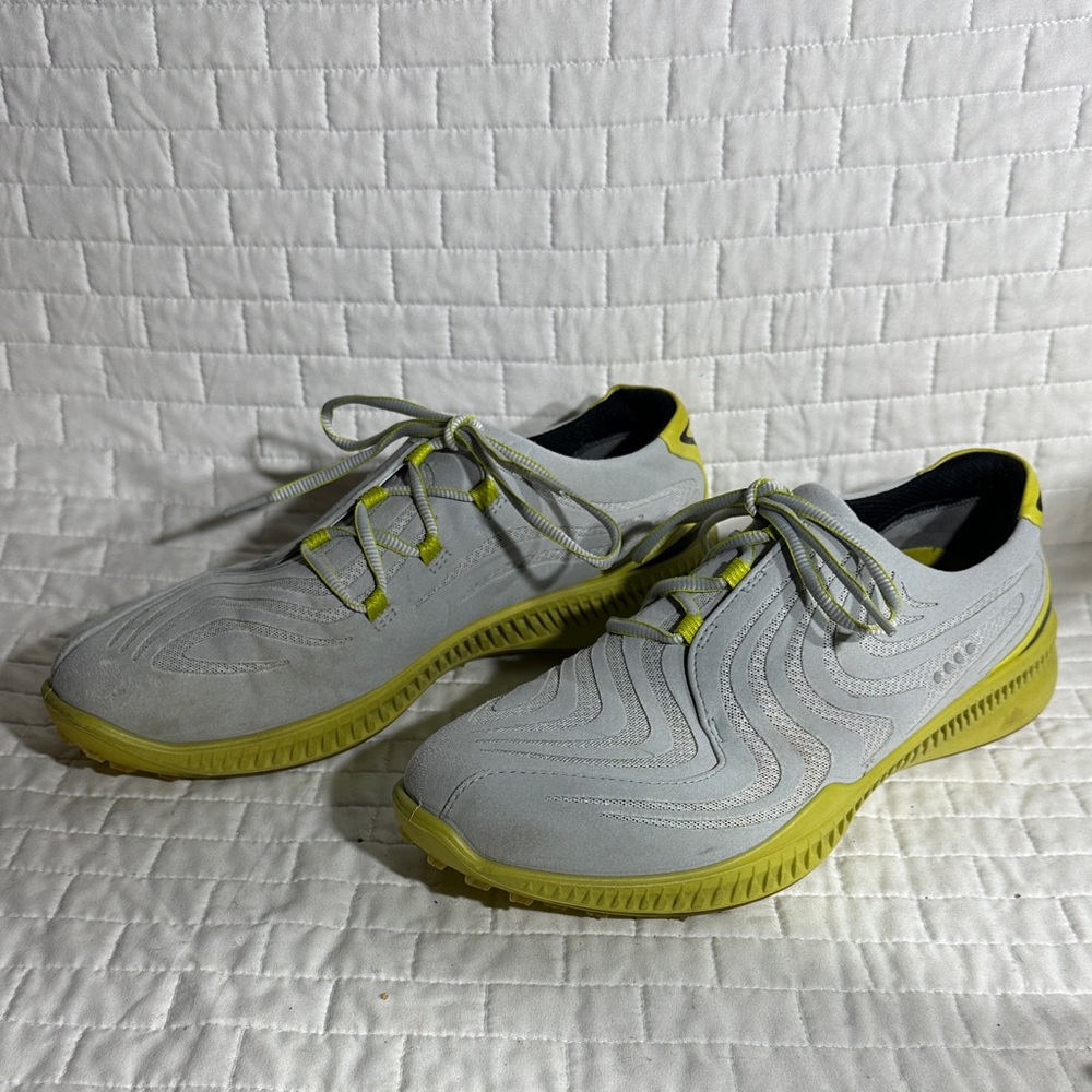 Ecco S-Drive golf shoe in a gray and yellow colorway